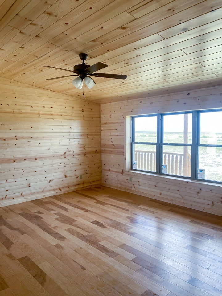 Interior photo of prefab cabin in medicine bow wy