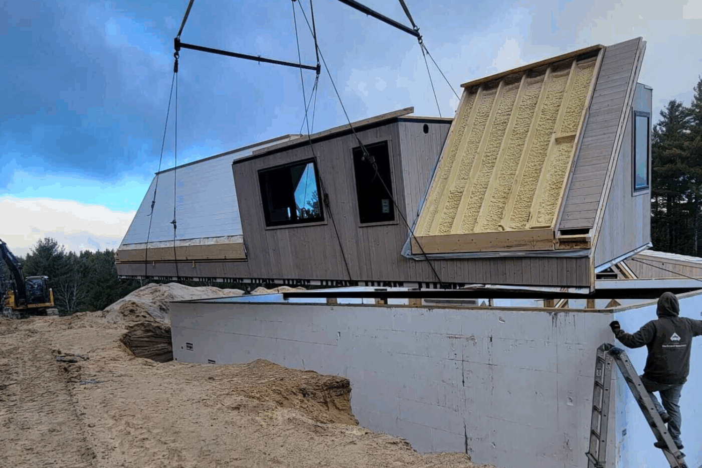 setting of A frame modular home 30x48 3 box set