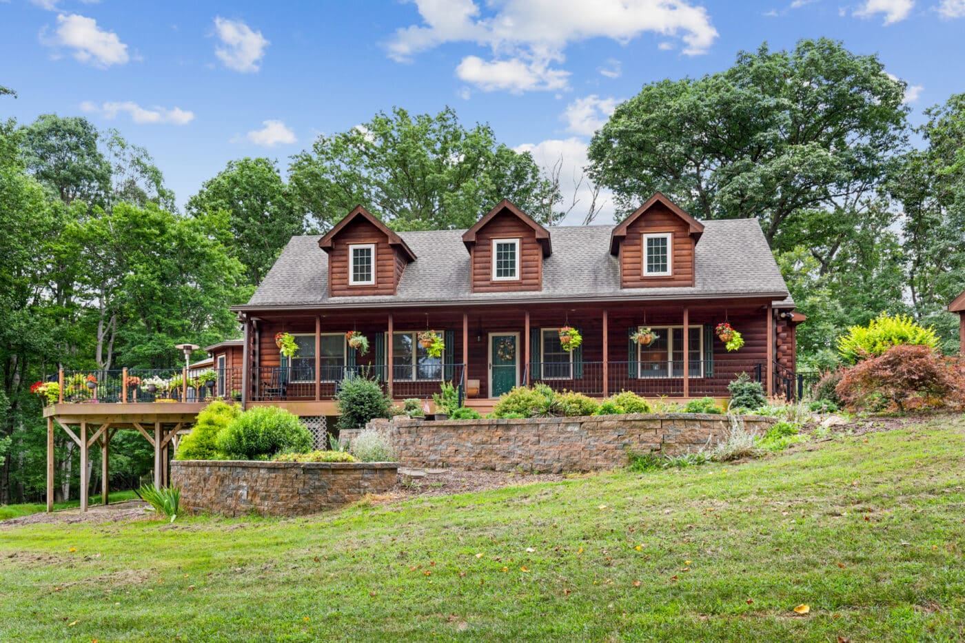 Log Cabin Home in Ohio living