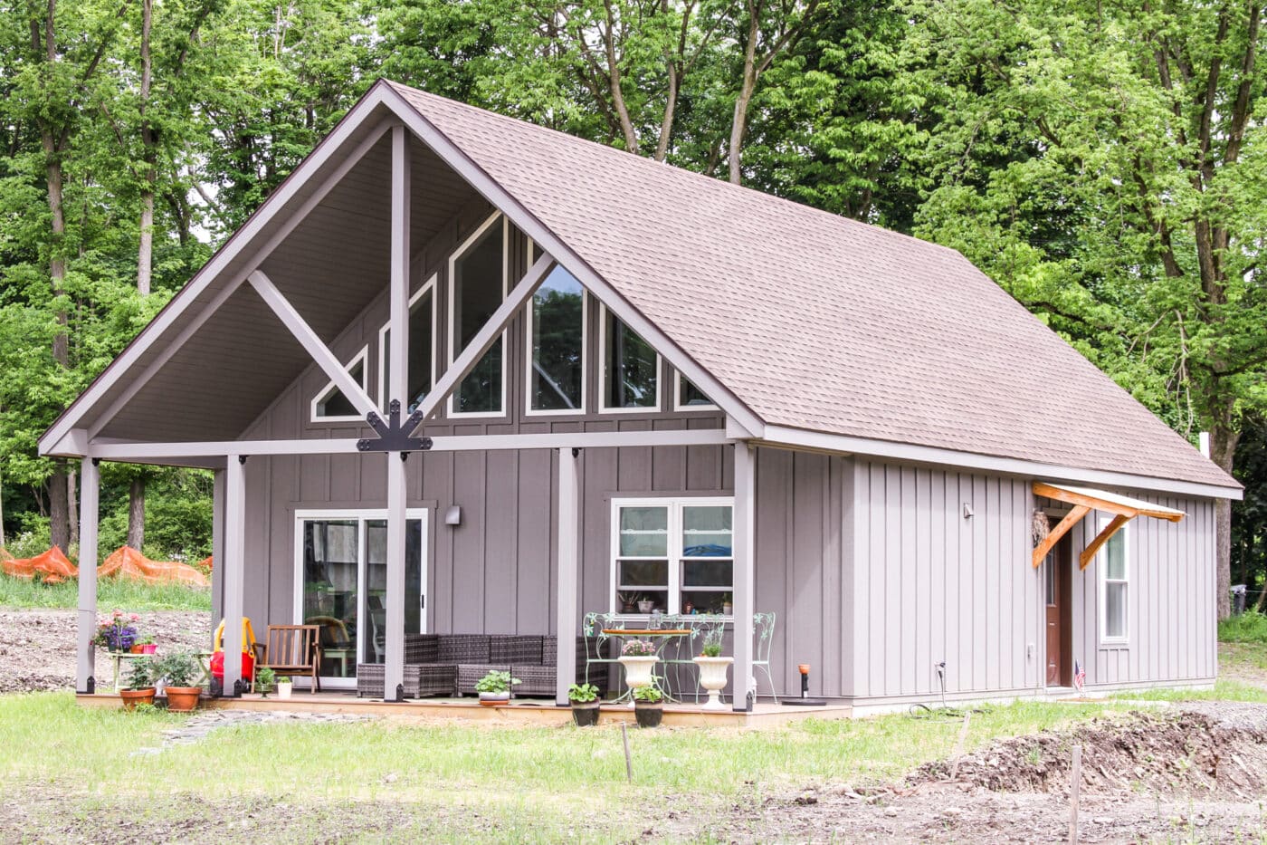 Modern Cabin Home in West Viginia Porch 2