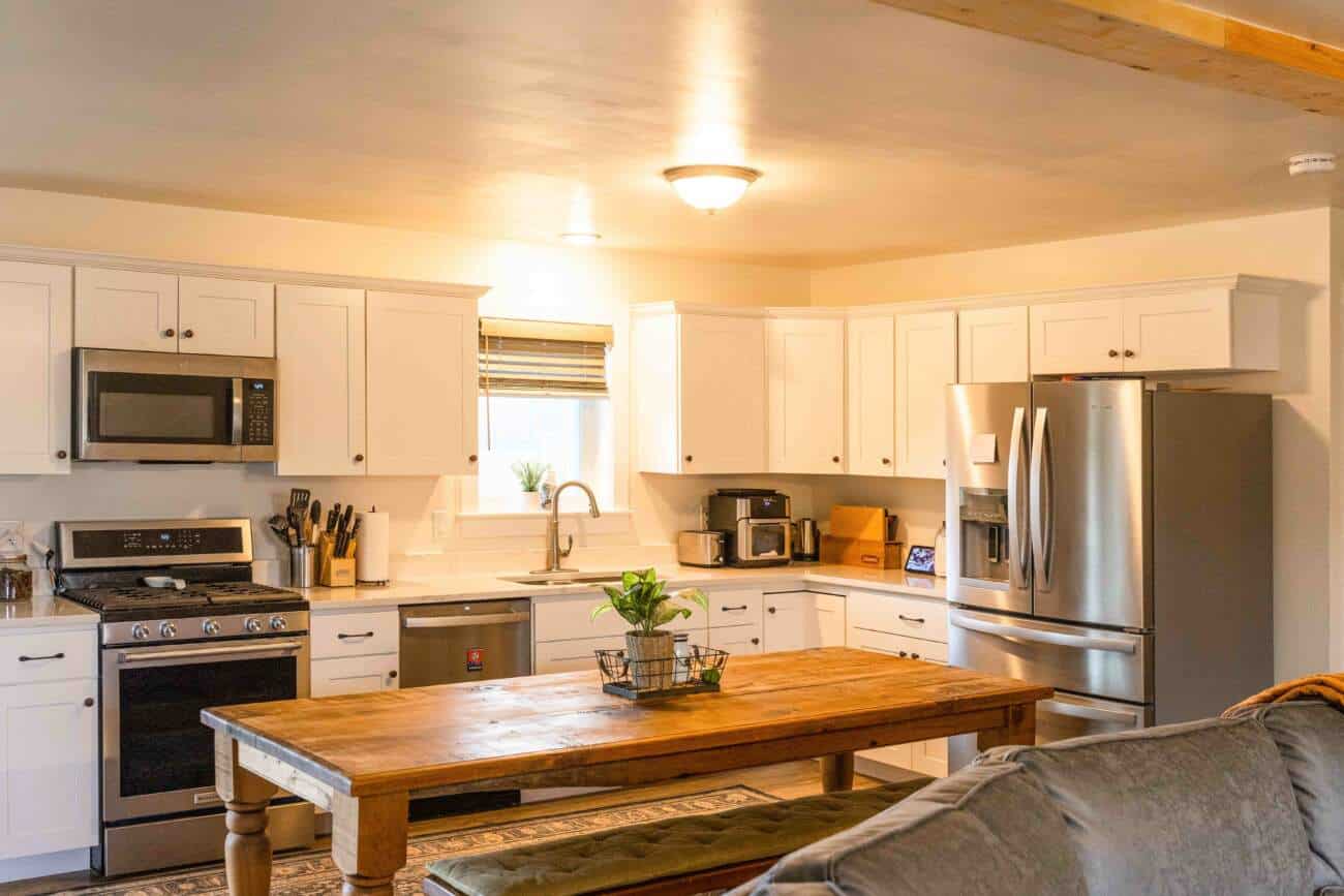 modern cabin interior kitchen