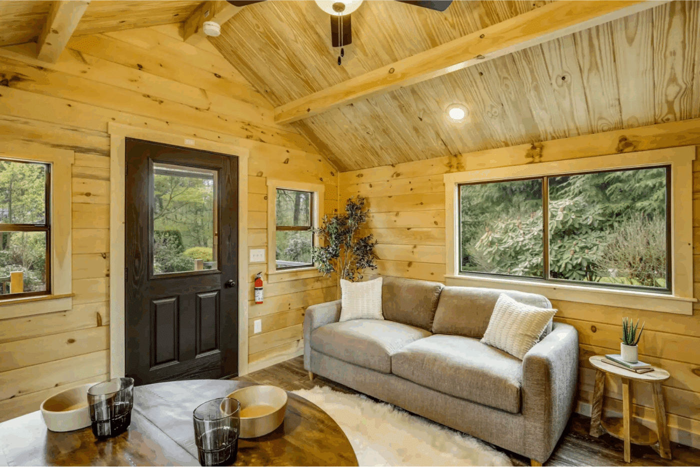 Studio RV Park Cabin living room space
