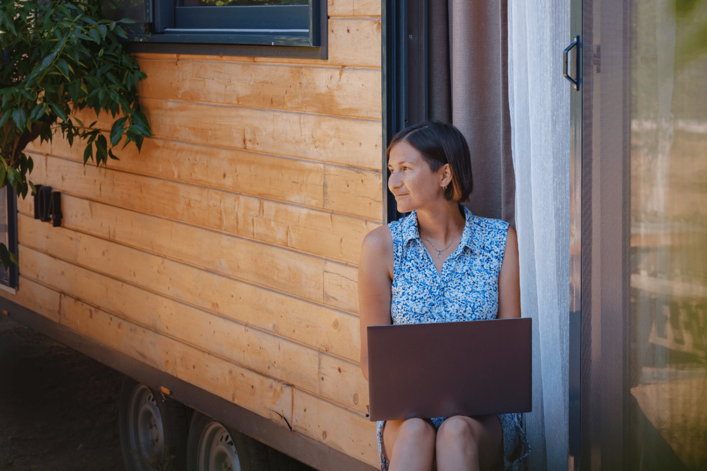 can i live in a tiny home on wheels year round