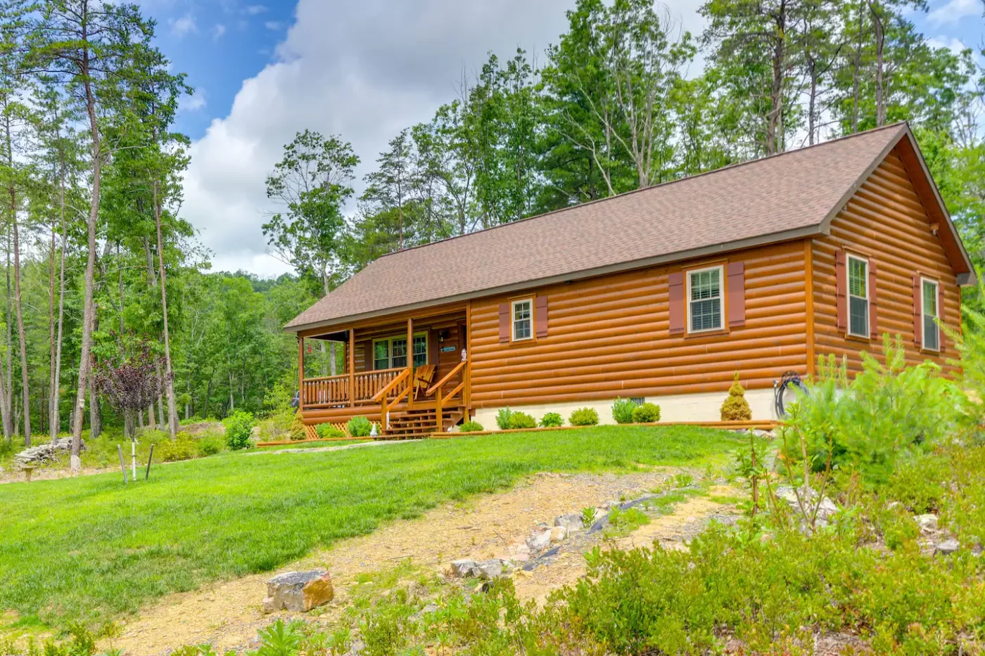 frontier log cabin in hardy county, WV