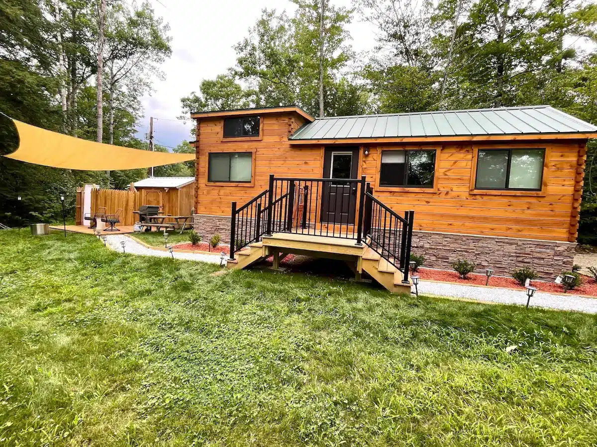 Experience a Zook Cabin 64